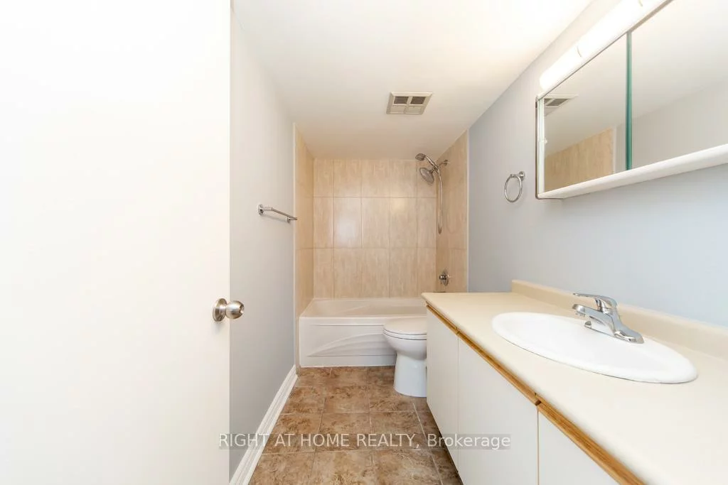 90, Dale, Guildwood, Toronto