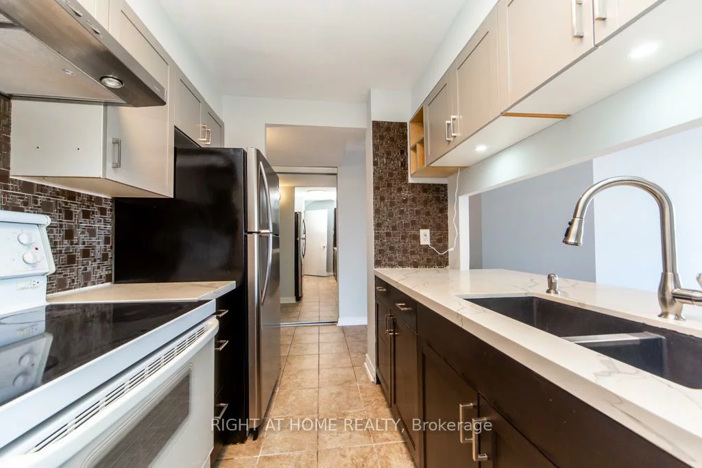 90, Dale, Guildwood, Toronto