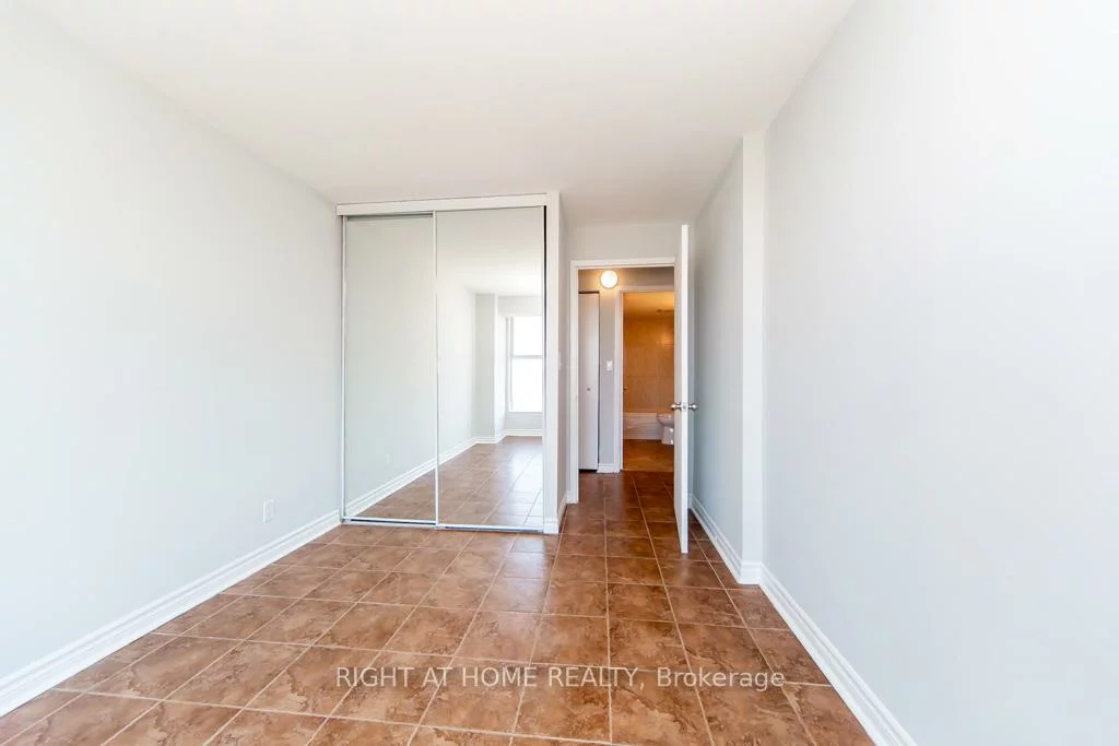 90, Dale, Guildwood, Toronto