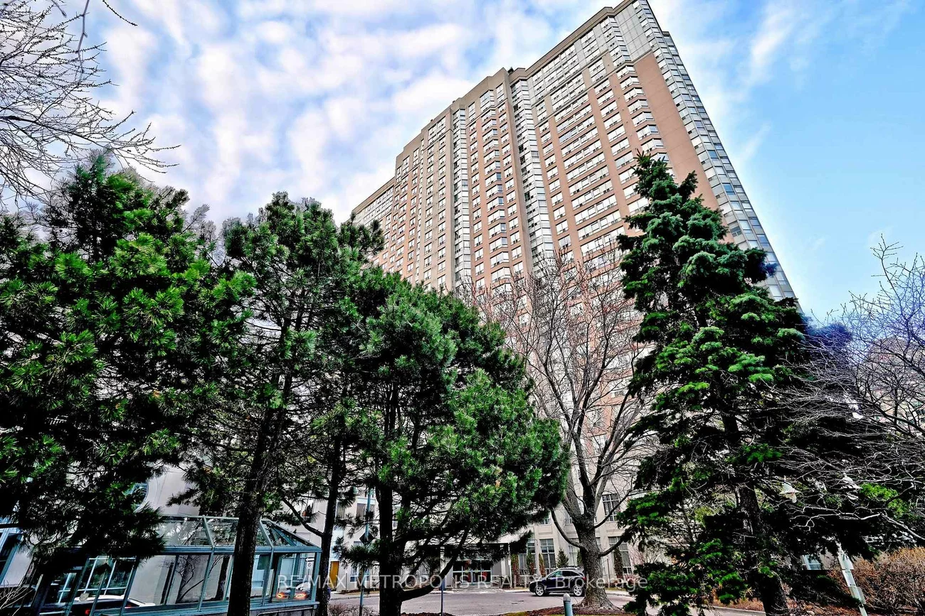 88, Corporate, Woburn, Toronto