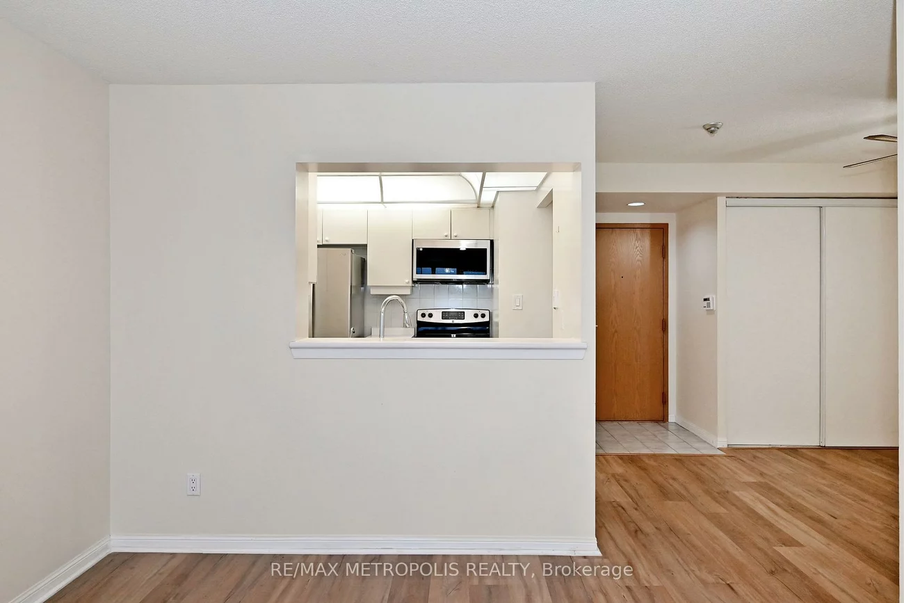 88, Corporate, Woburn, Toronto