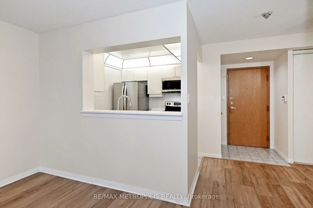 88, Corporate, Woburn, Toronto