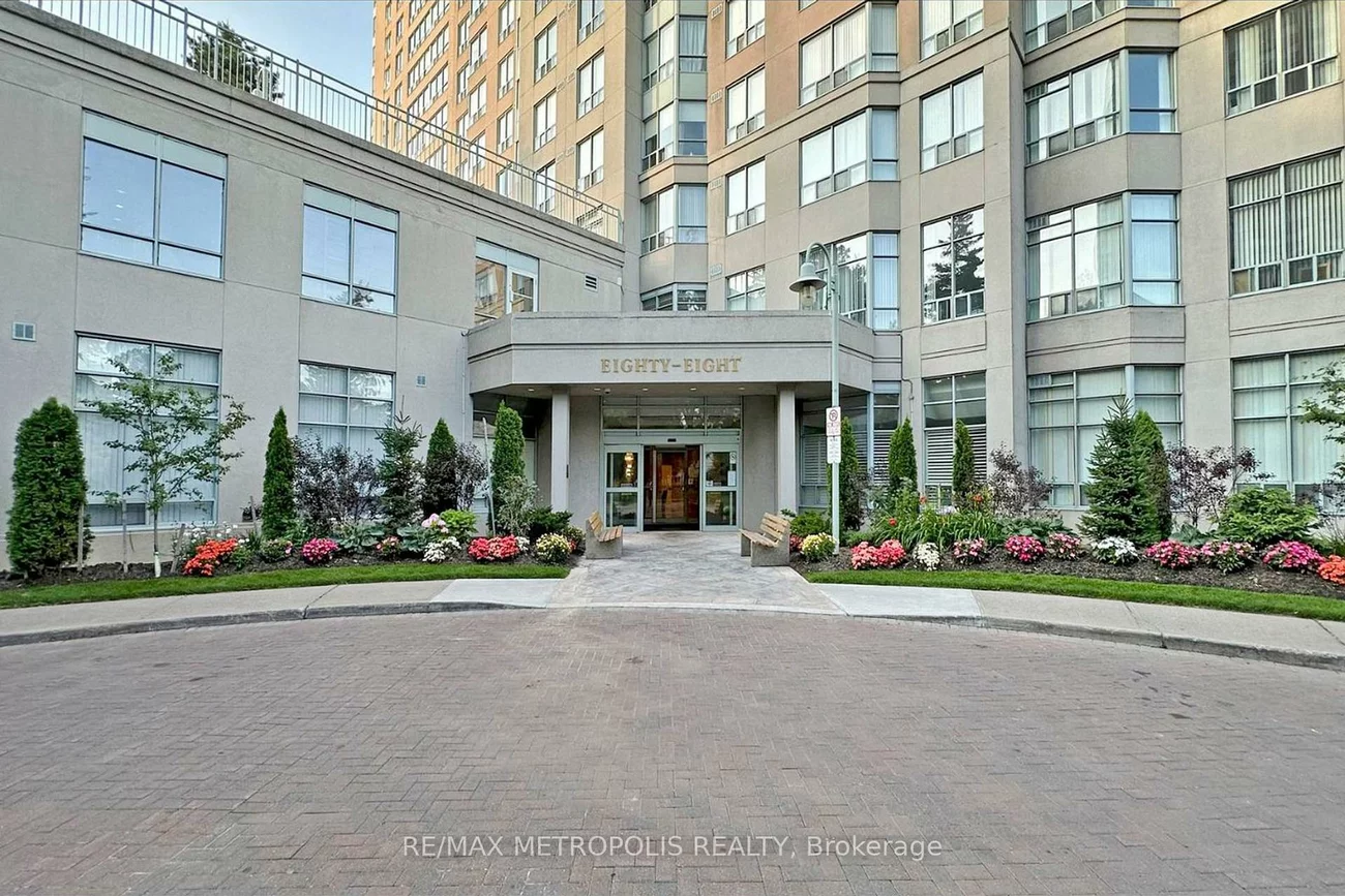88, Corporate, Woburn, Toronto