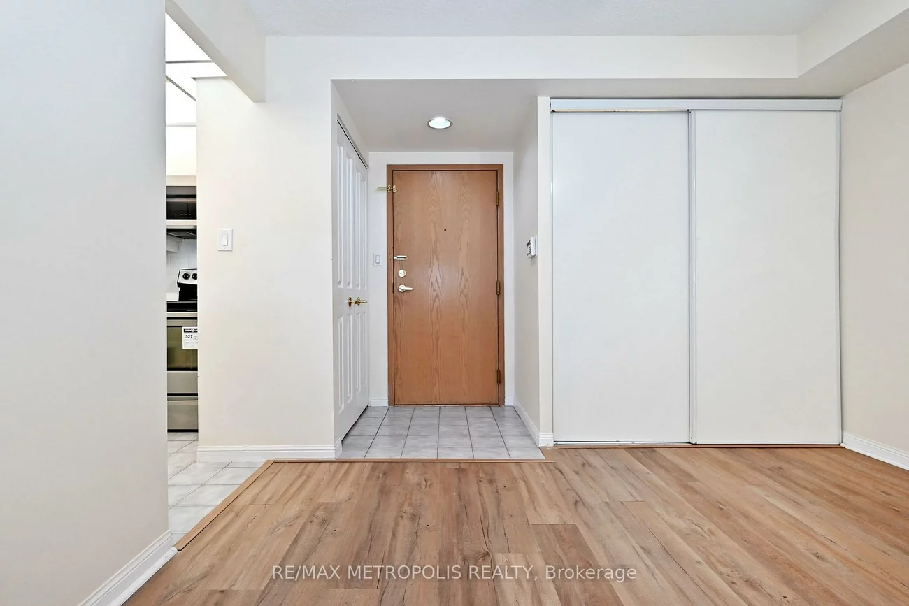 88, Corporate, Woburn, Toronto