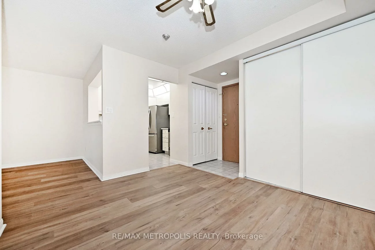 88, Corporate, Woburn, Toronto