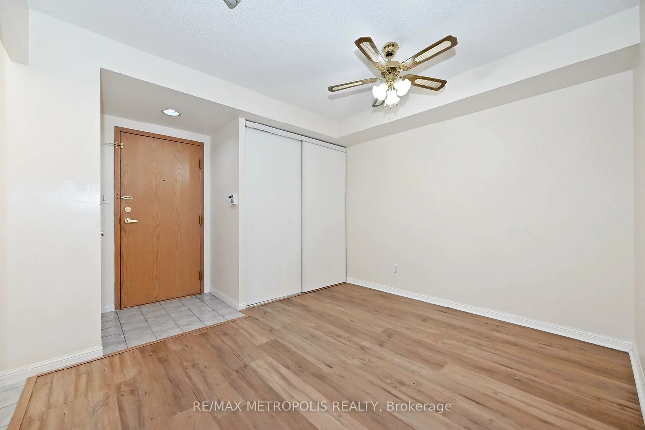 88, Corporate, Woburn, Toronto