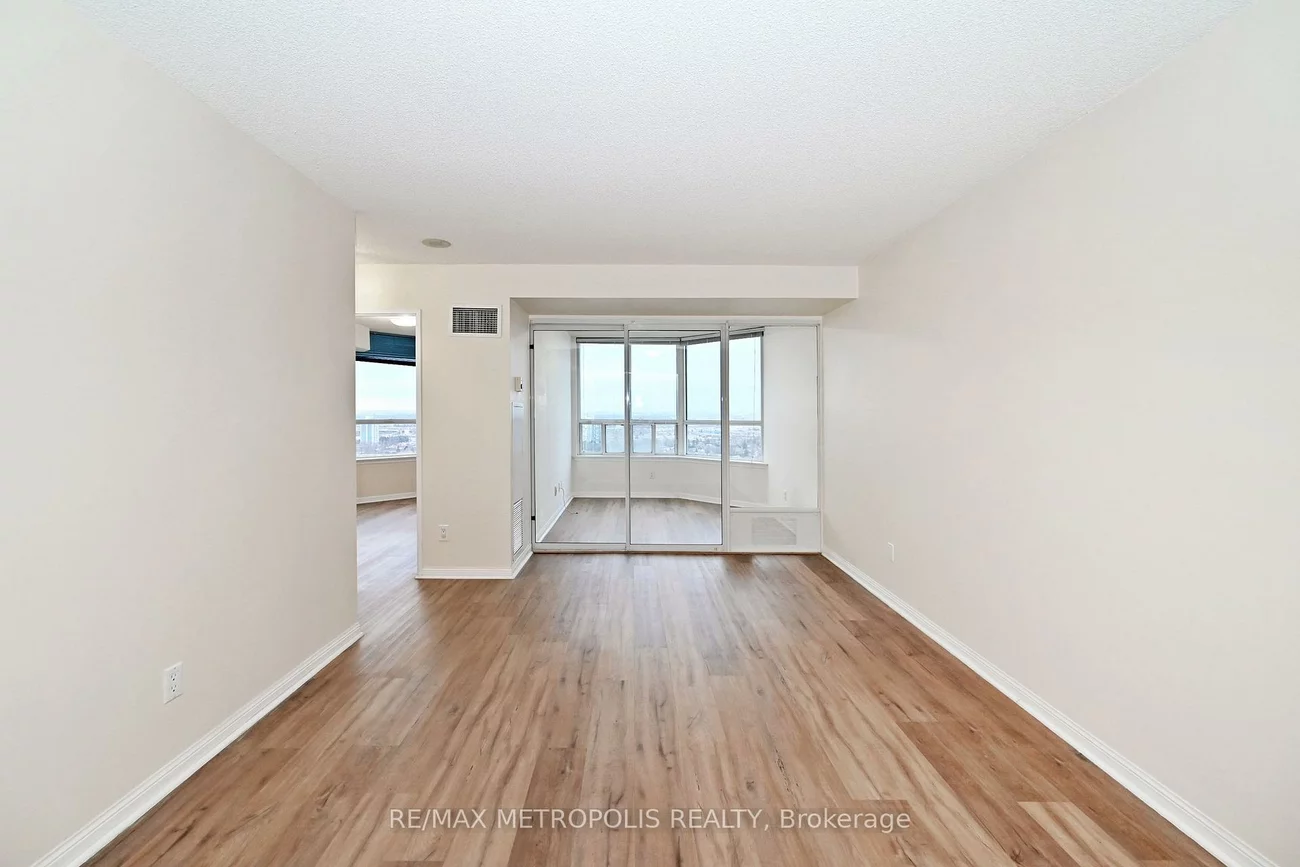 88, Corporate, Woburn, Toronto