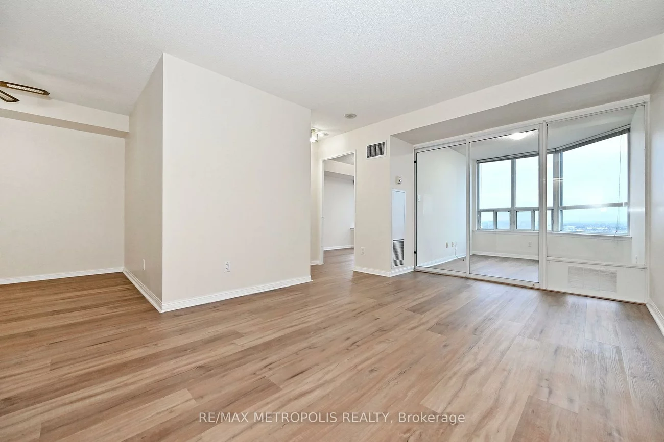 88, Corporate, Woburn, Toronto