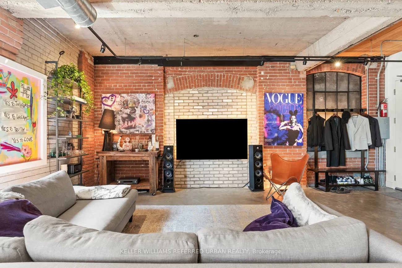 68, Broadview, South Riverdale, Toronto