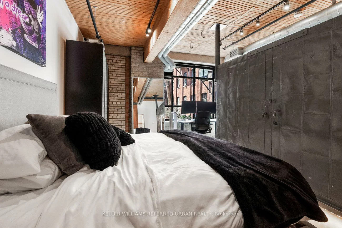 68, Broadview, South Riverdale, Toronto