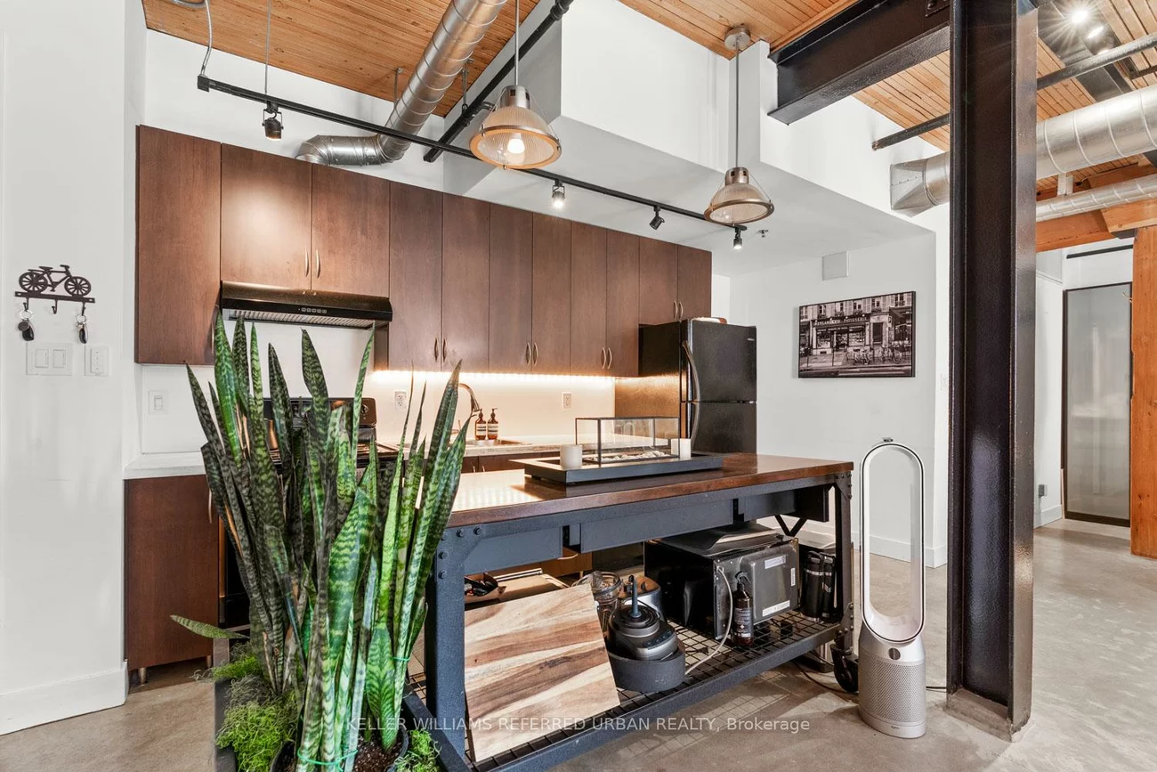 68, Broadview, South Riverdale, Toronto