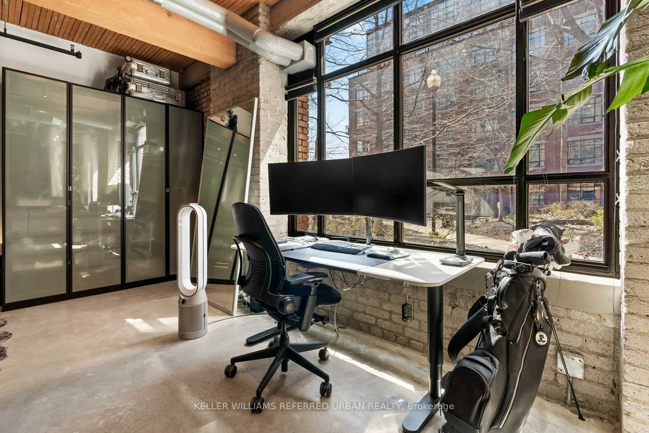 68, Broadview, South Riverdale, Toronto