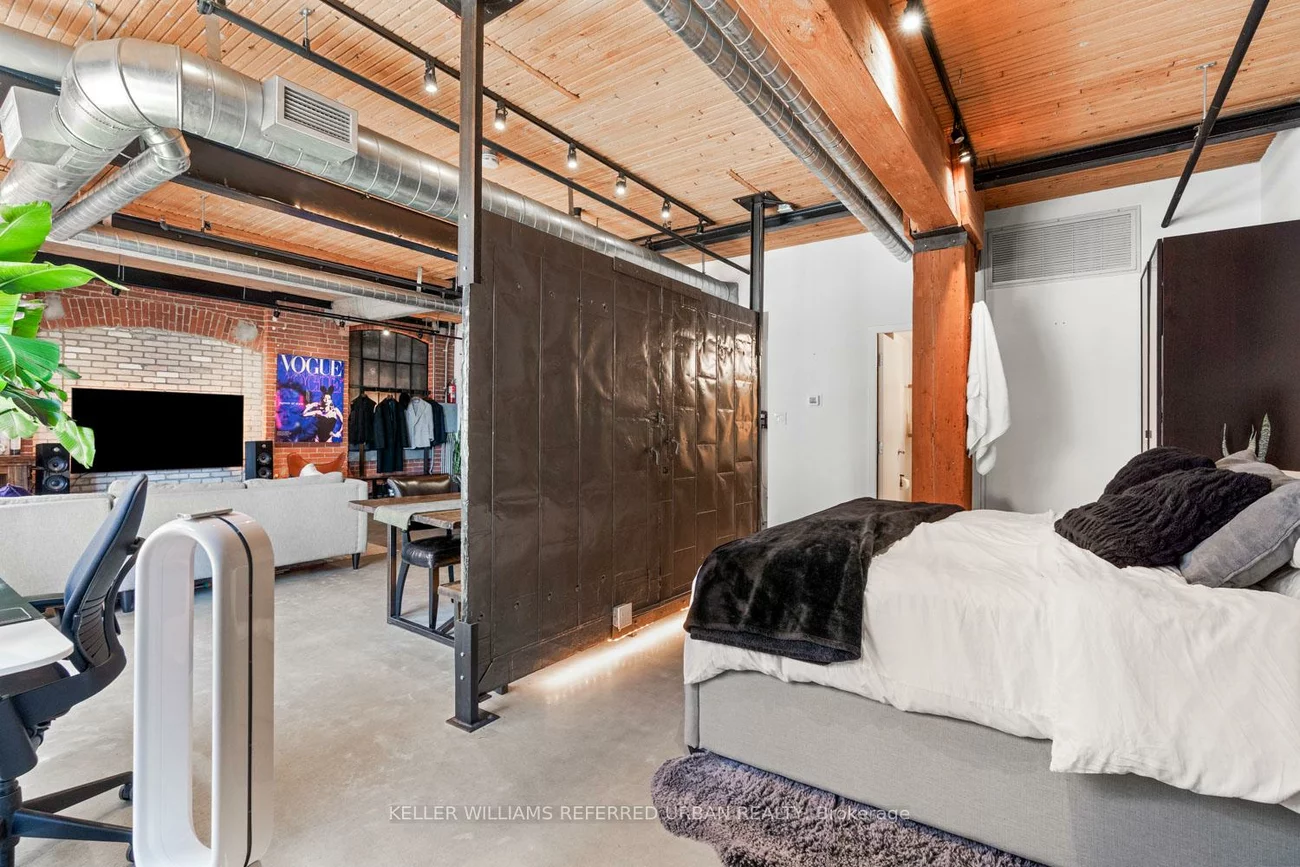 68, Broadview, South Riverdale, Toronto