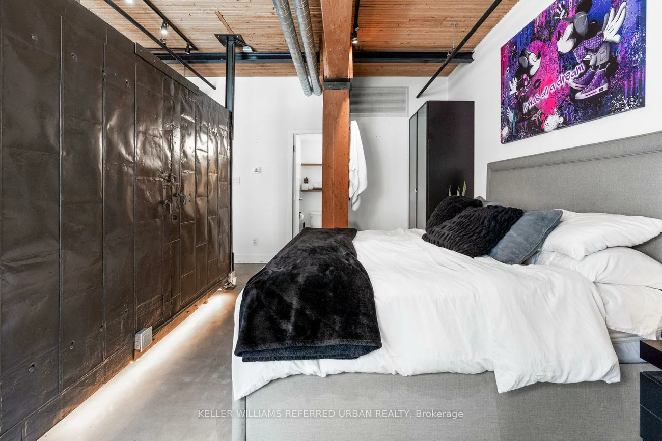 68, Broadview, South Riverdale, Toronto