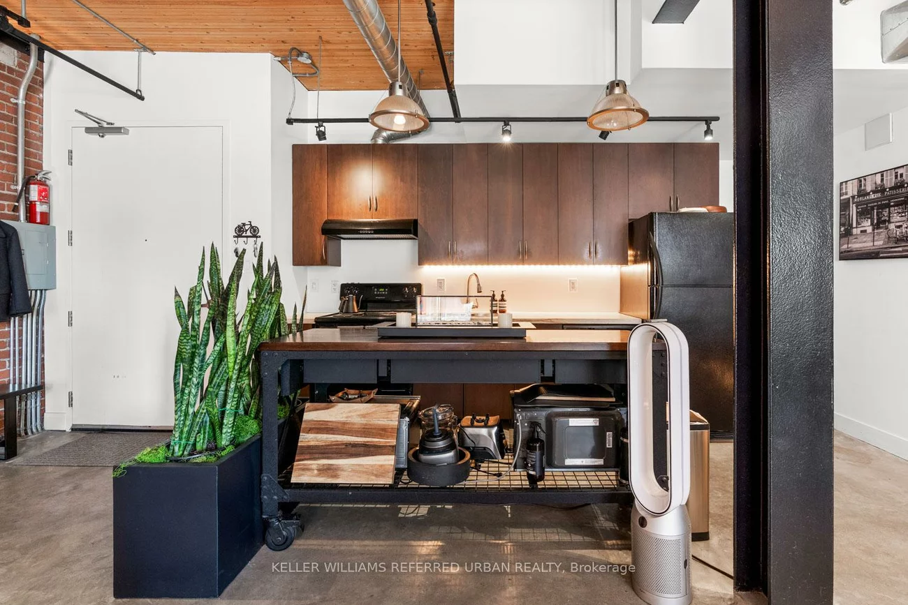 68, Broadview, South Riverdale, Toronto