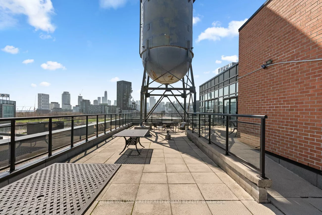 68, Broadview, South Riverdale, Toronto