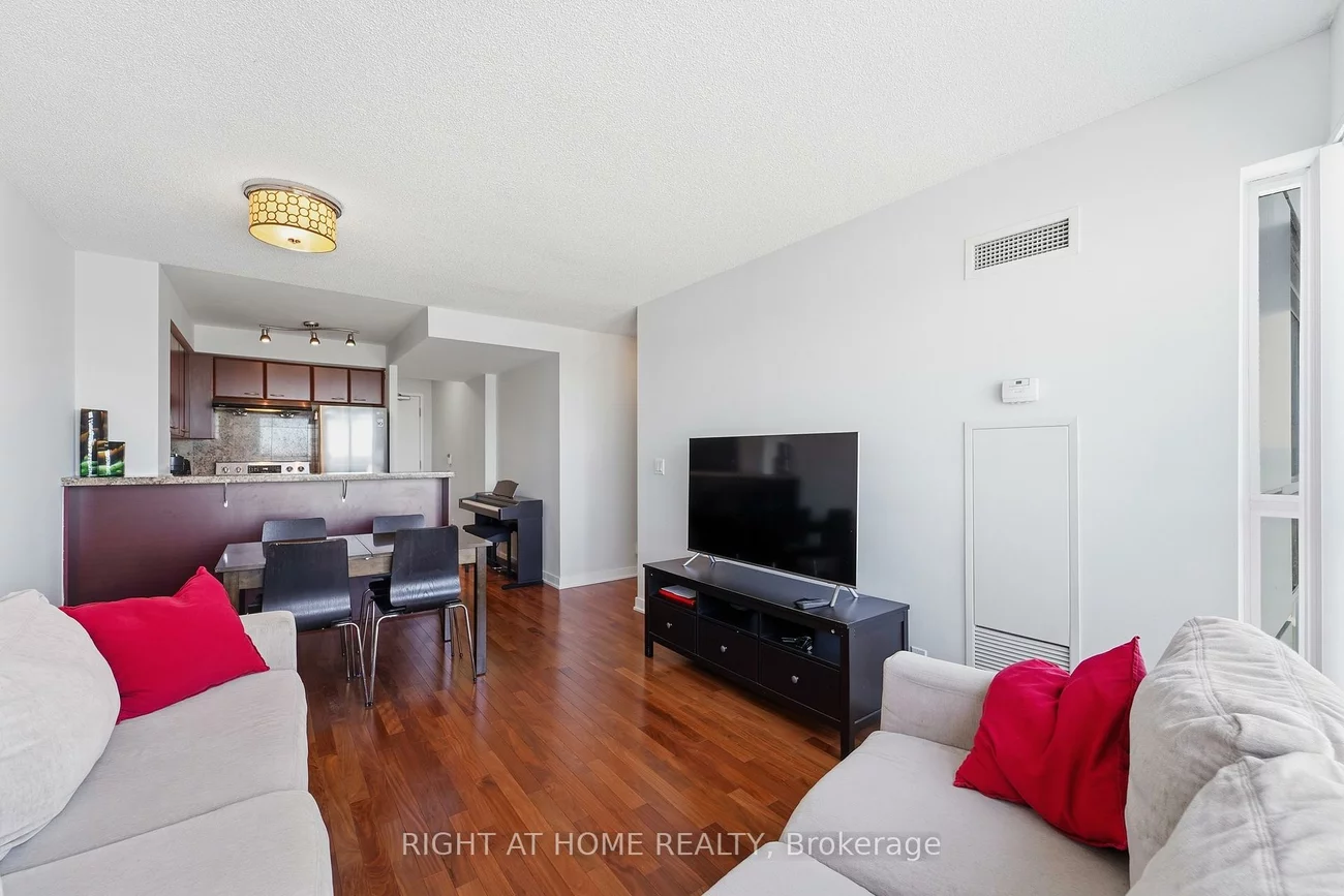 38, Lee Centre, Woburn, Toronto