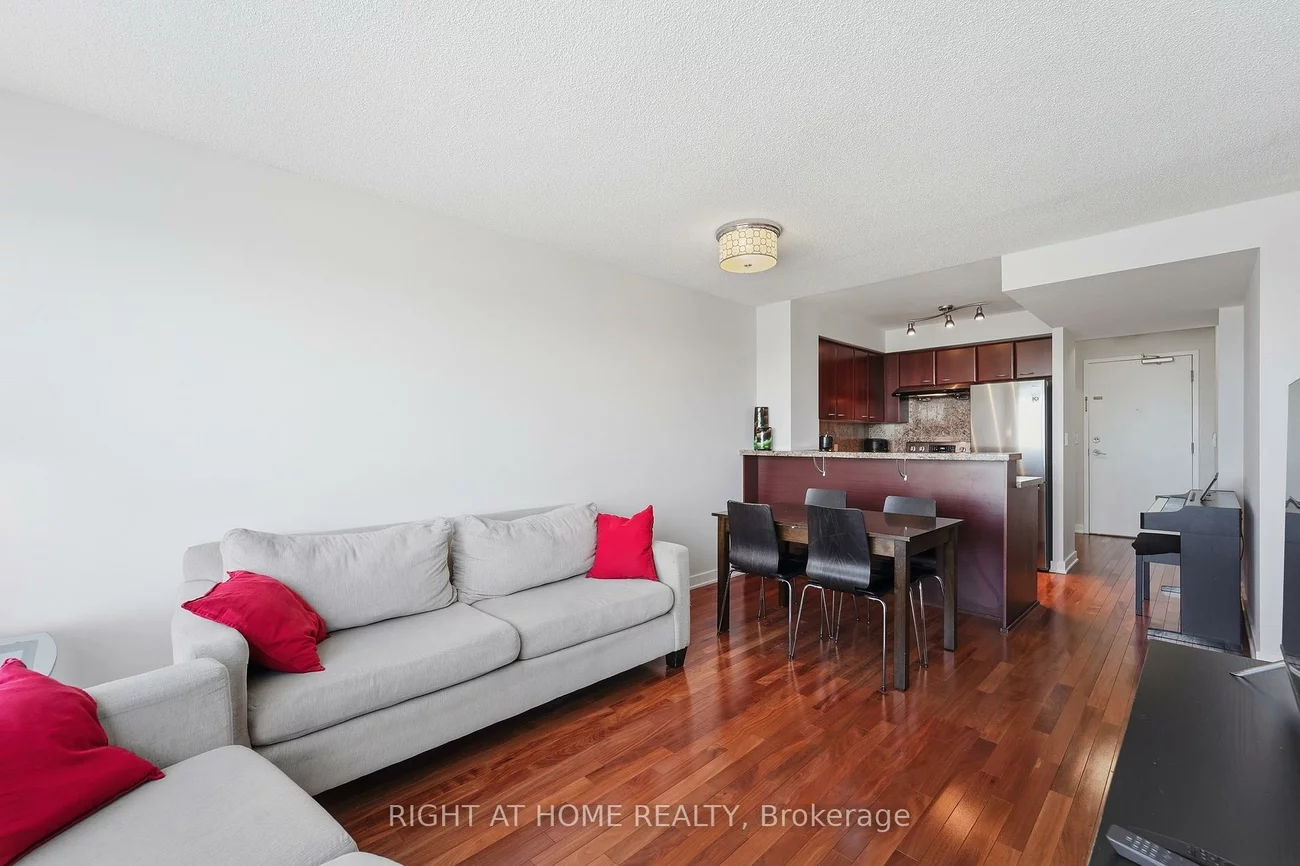 38, Lee Centre, Woburn, Toronto