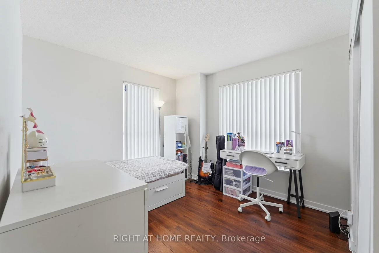 38, Lee Centre, Woburn, Toronto