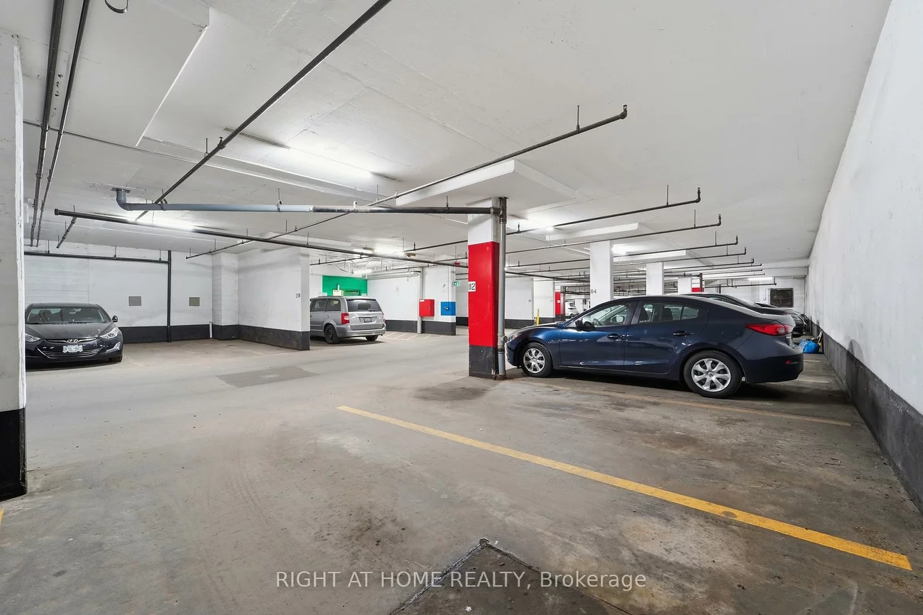 38, Lee Centre, Woburn, Toronto