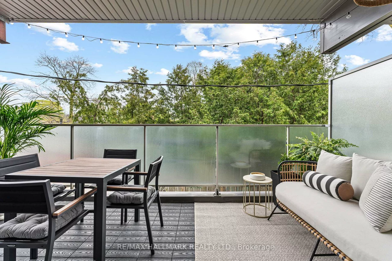 747, Queen, South Riverdale, Toronto