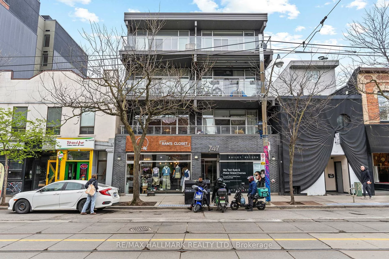 747, Queen, South Riverdale, Toronto