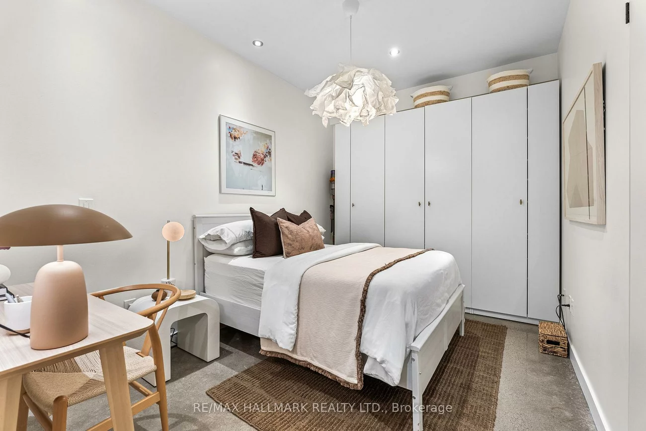 747, Queen, South Riverdale, Toronto