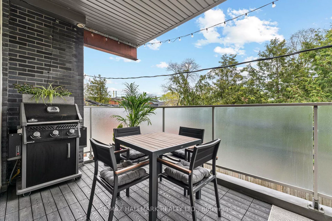 747, Queen, South Riverdale, Toronto
