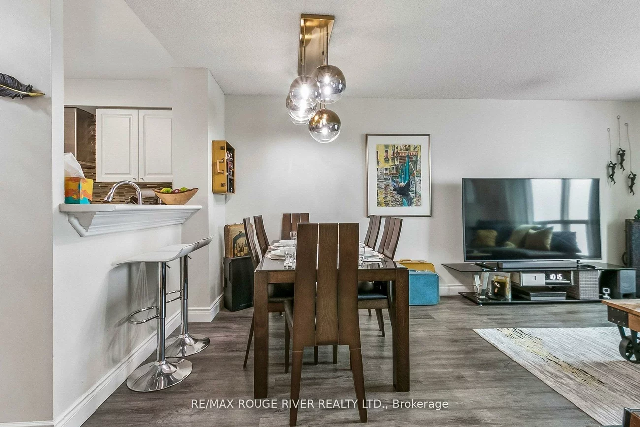 11, Lee Centre, Woburn, Toronto