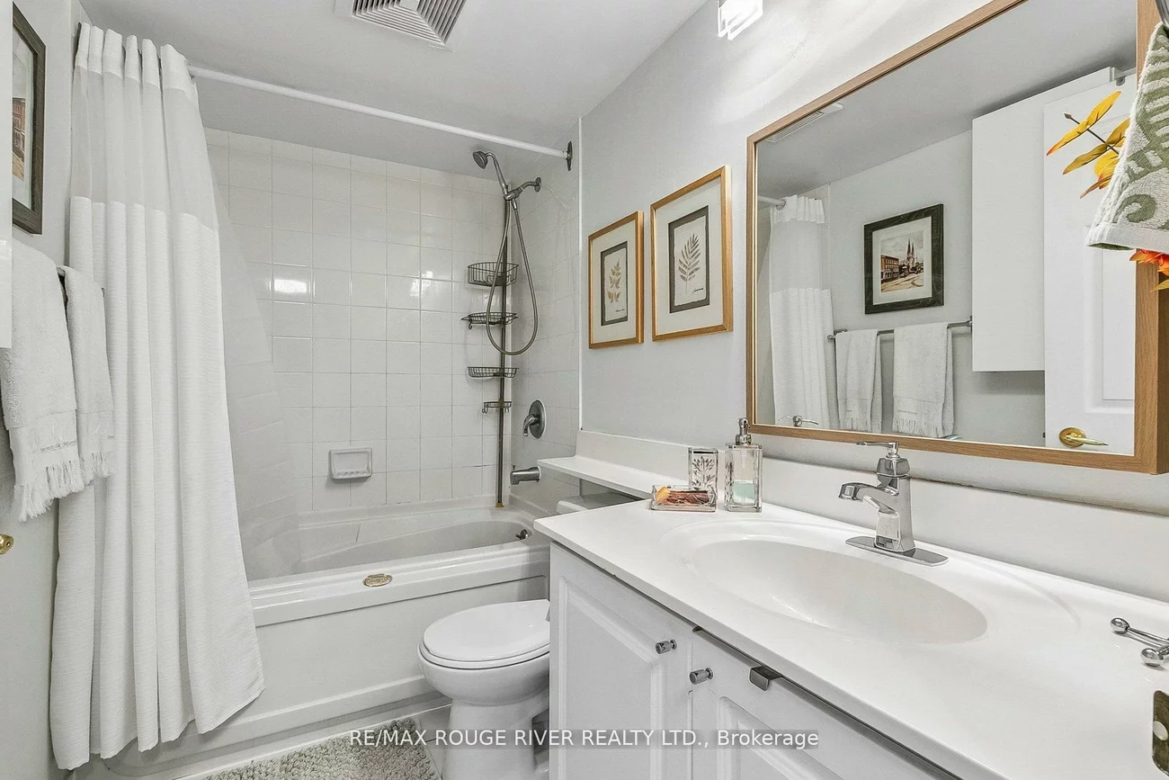 11, Lee Centre, Woburn, Toronto