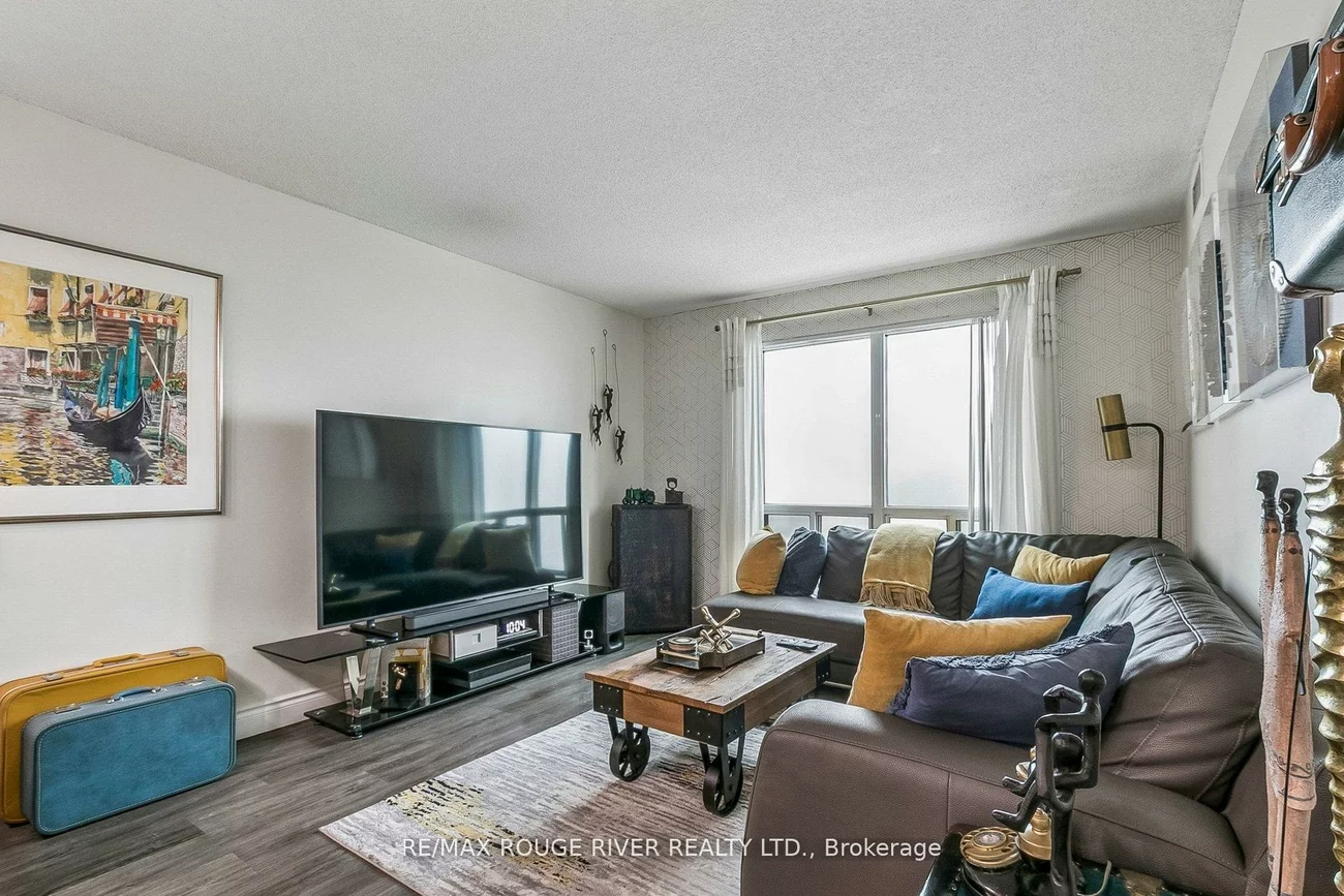 11, Lee Centre, Woburn, Toronto