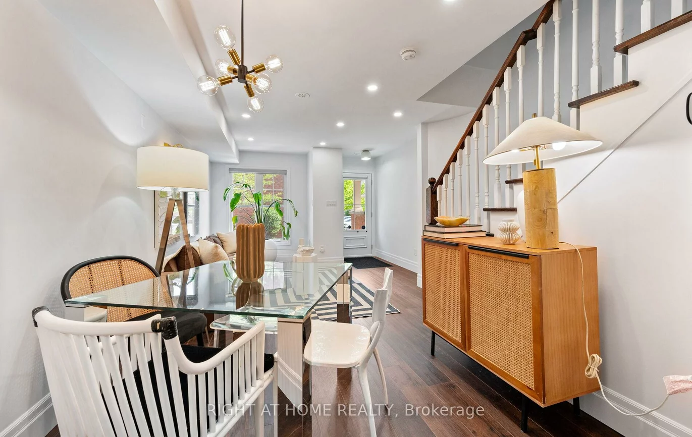 50, Mendelssohn, Clairlea-Birchmount, Toronto