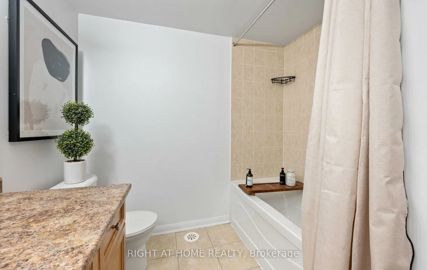 50, Mendelssohn, Clairlea-Birchmount, Toronto