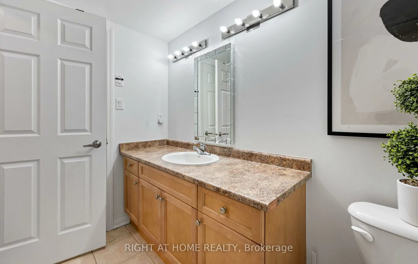 50, Mendelssohn, Clairlea-Birchmount, Toronto
