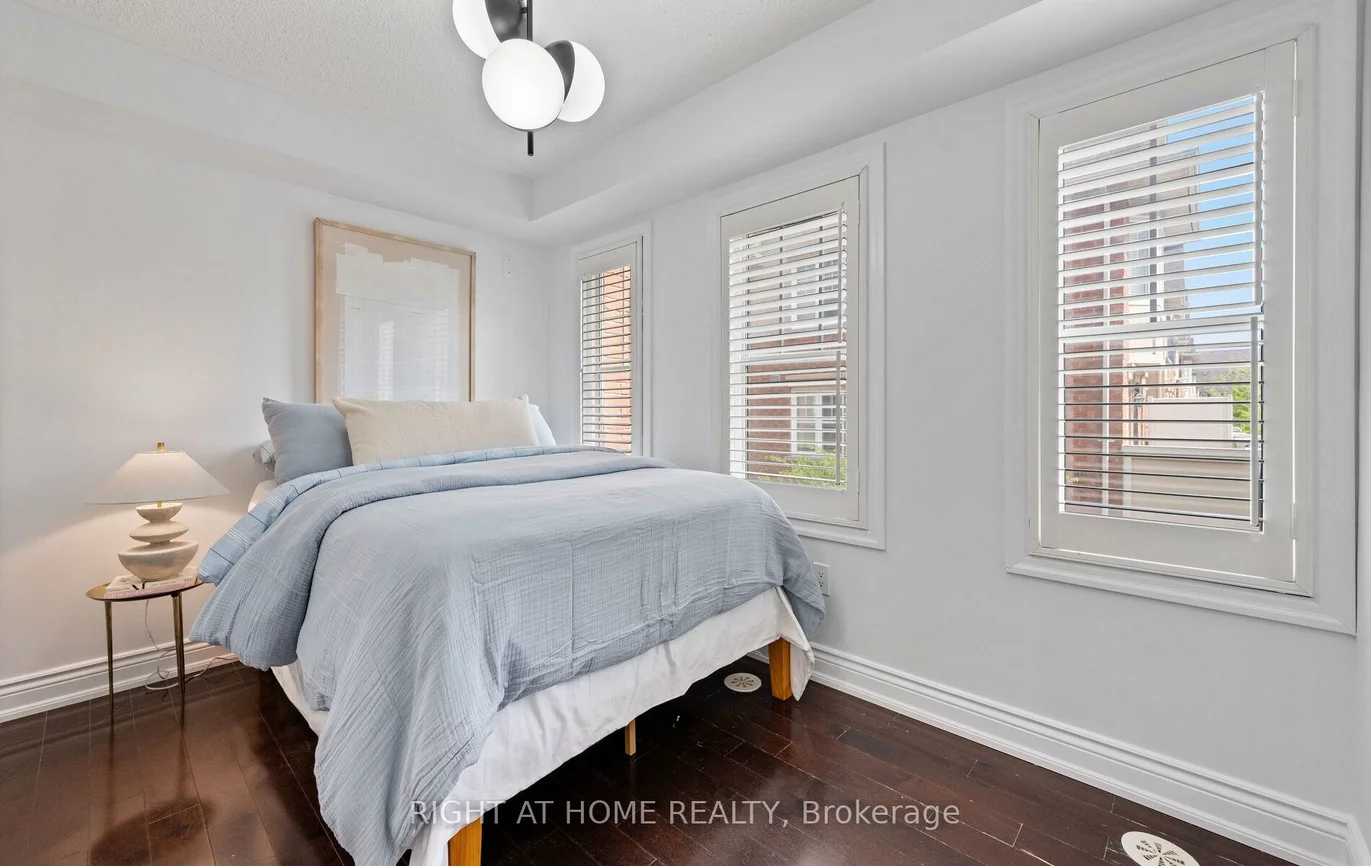 50, Mendelssohn, Clairlea-Birchmount, Toronto