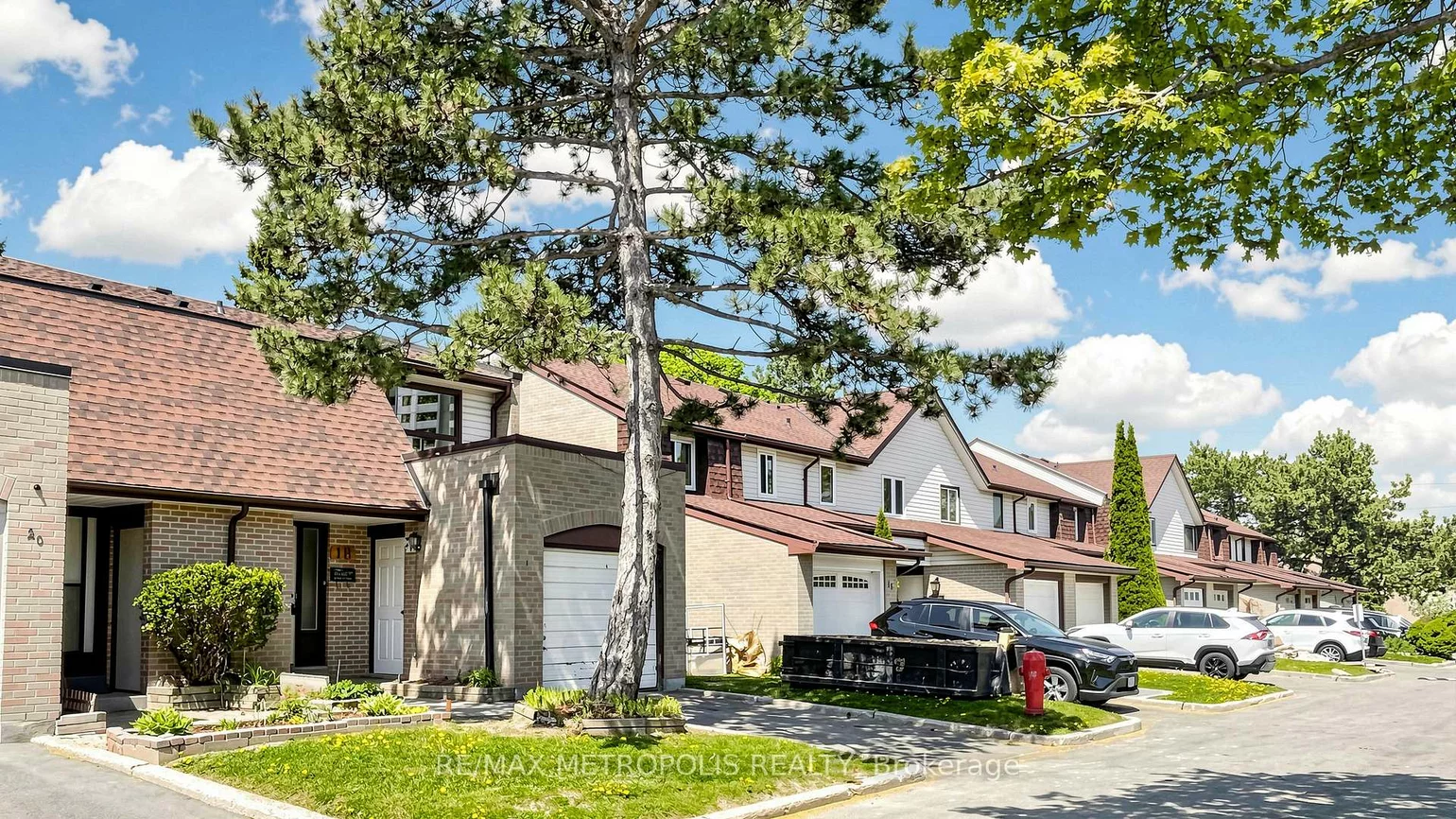11, Livonia, Morningside, Toronto