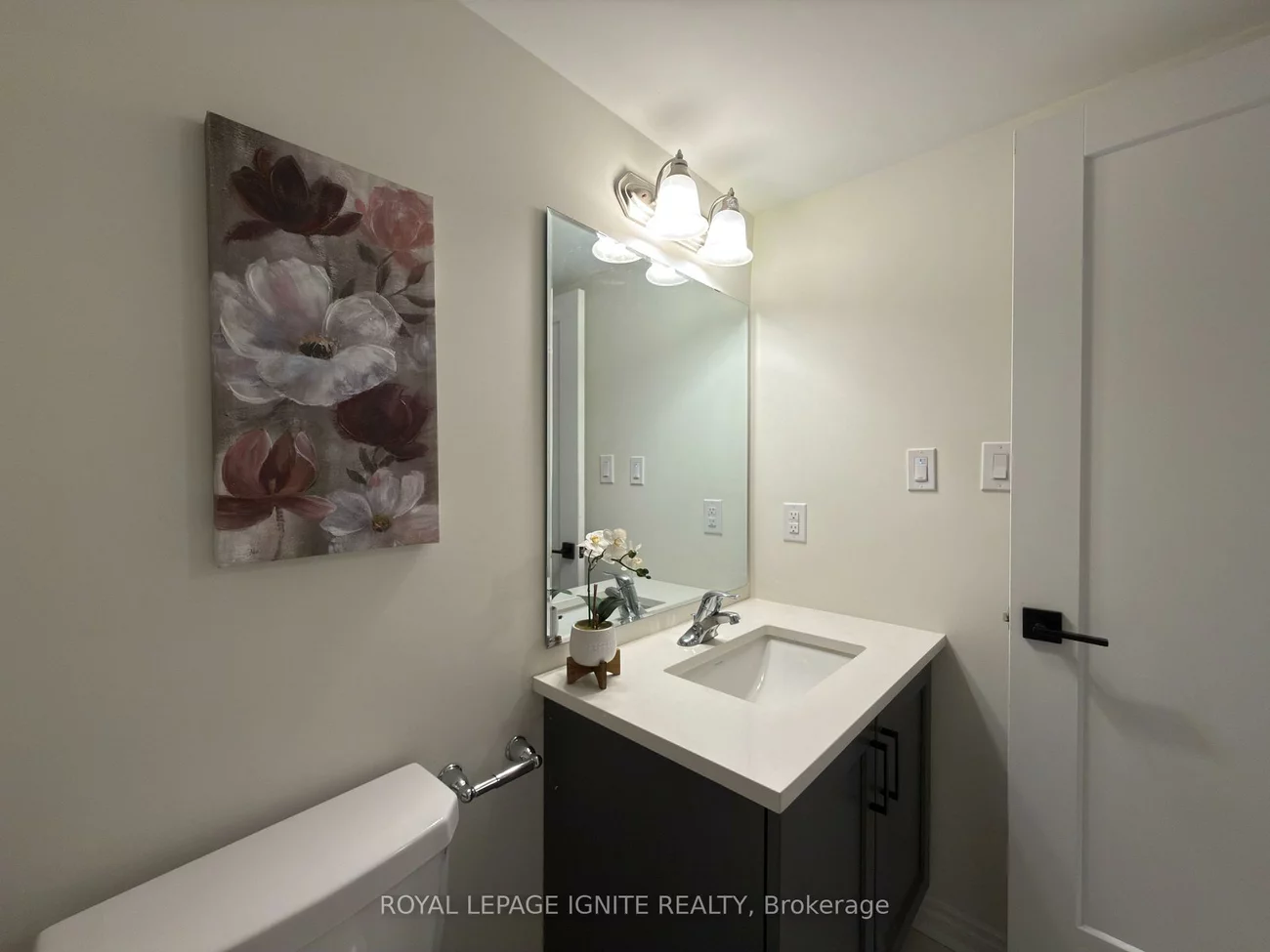 1081, Danforth, Eglinton East, Toronto