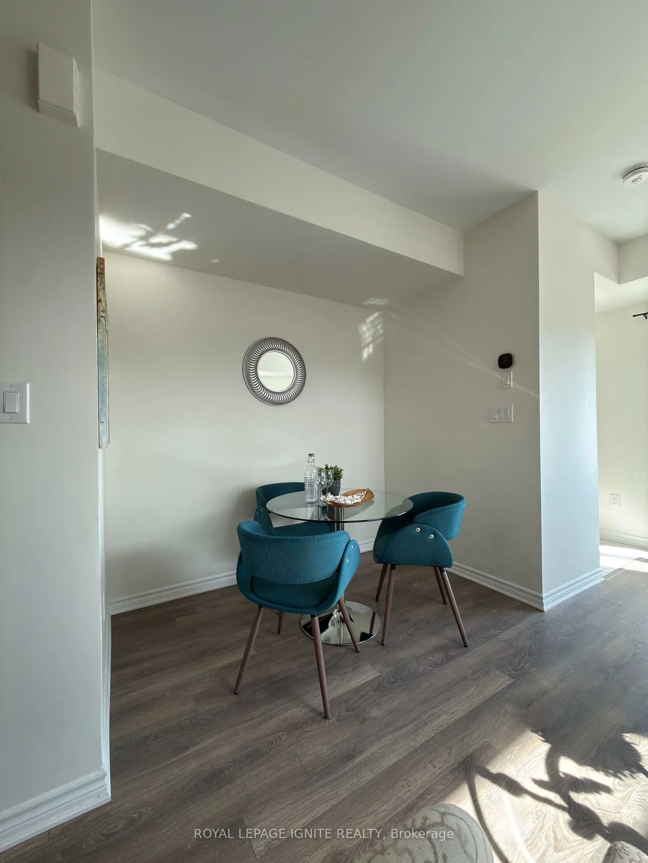 1081, Danforth, Eglinton East, Toronto