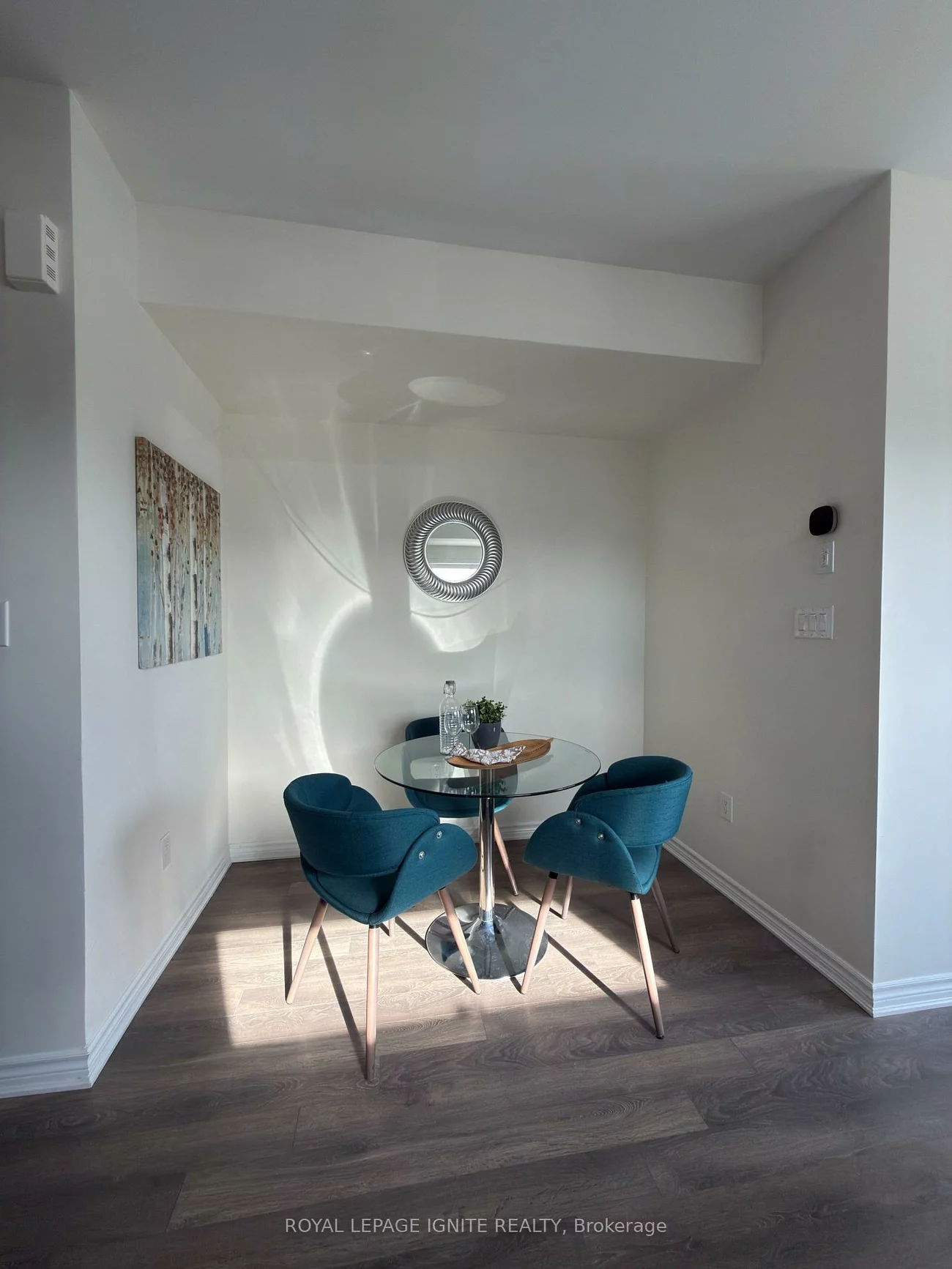 1081, Danforth, Eglinton East, Toronto