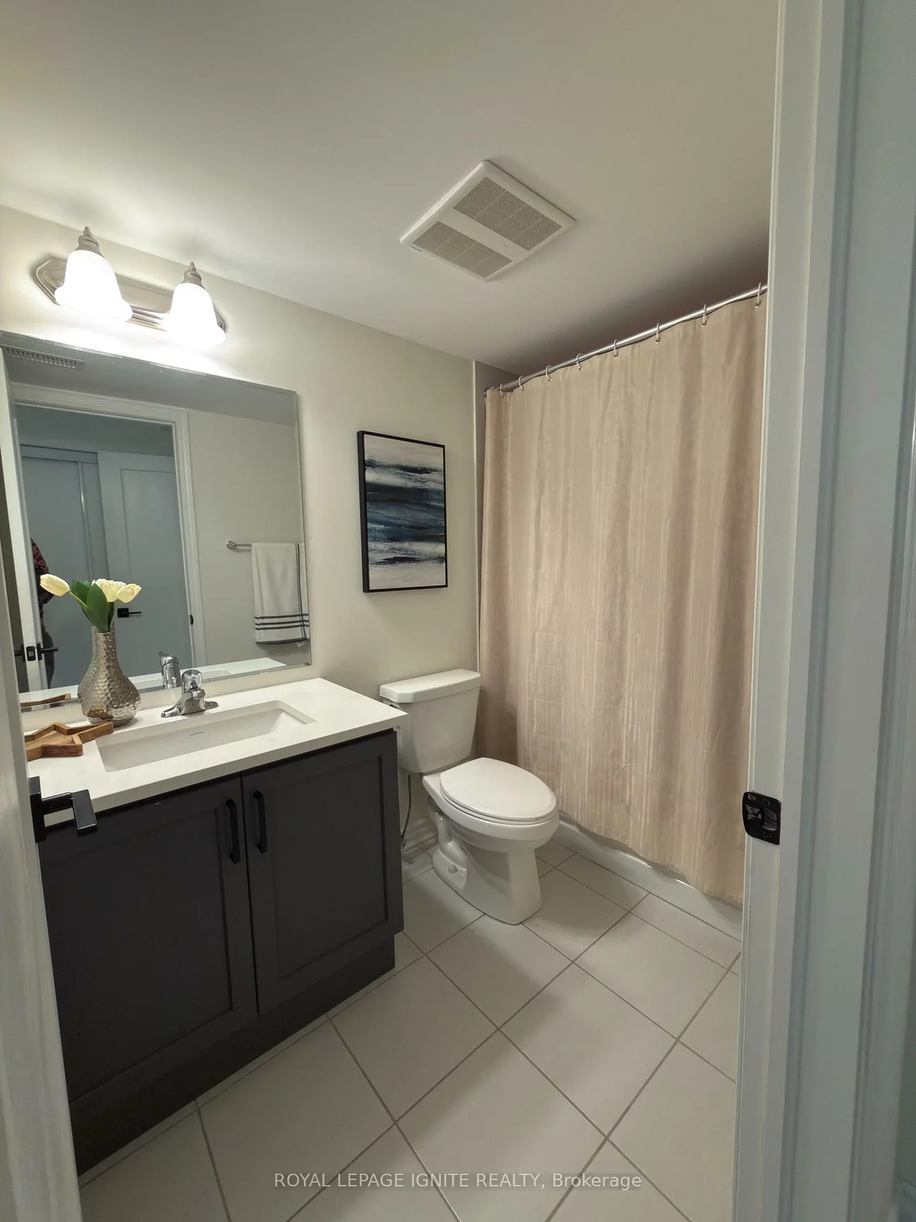 1081, Danforth, Eglinton East, Toronto