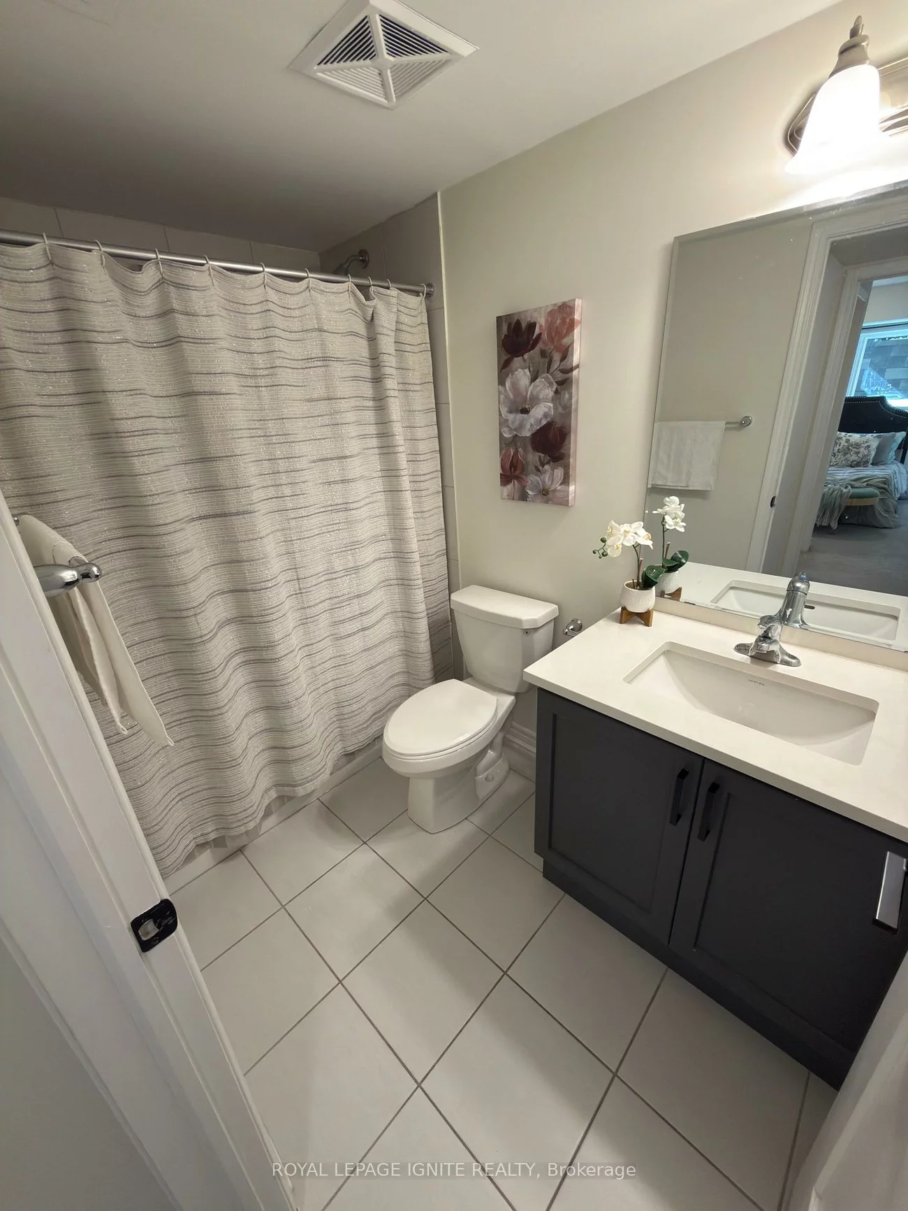 1081, Danforth, Eglinton East, Toronto