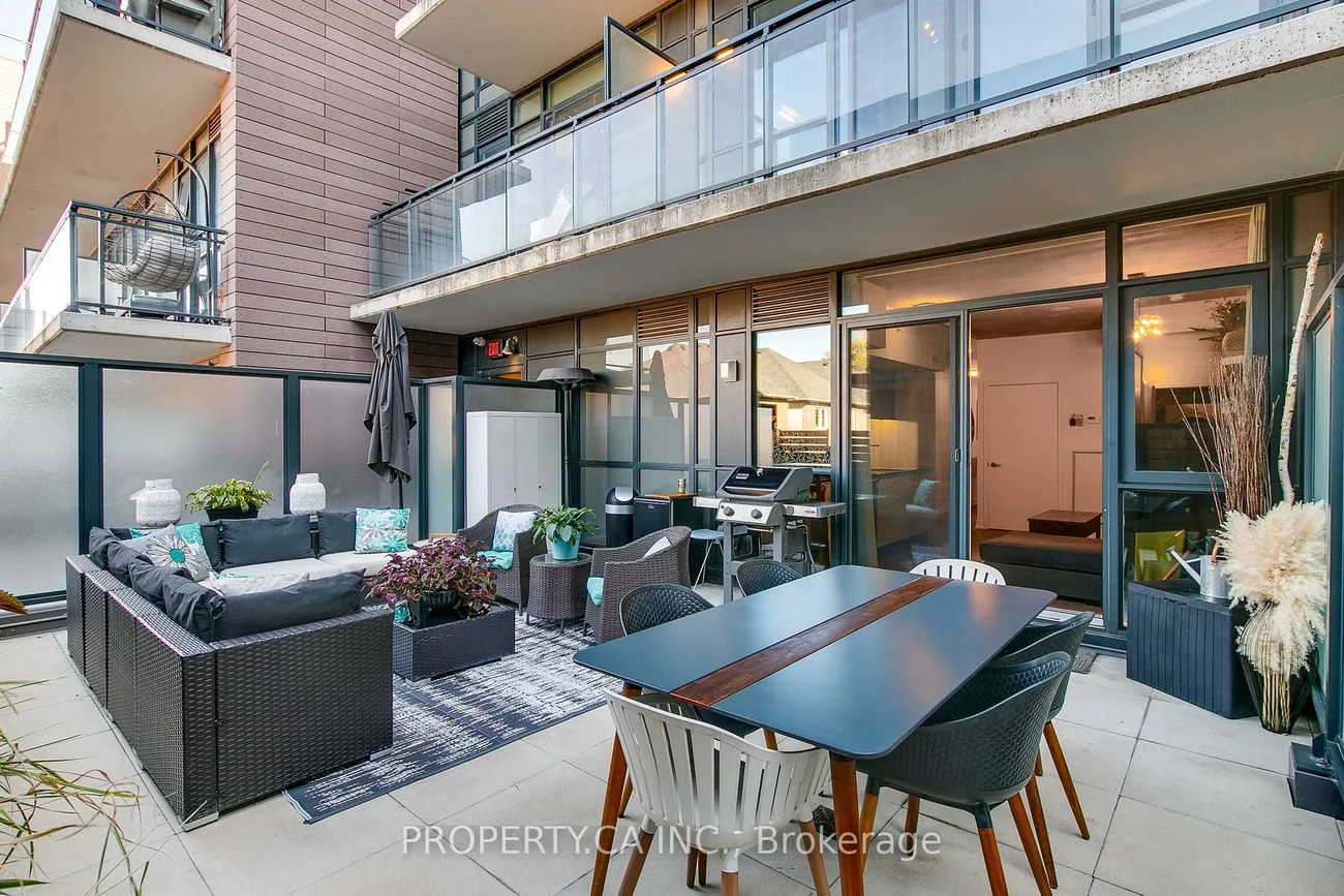 1190, Dundas, South Riverdale, Toronto