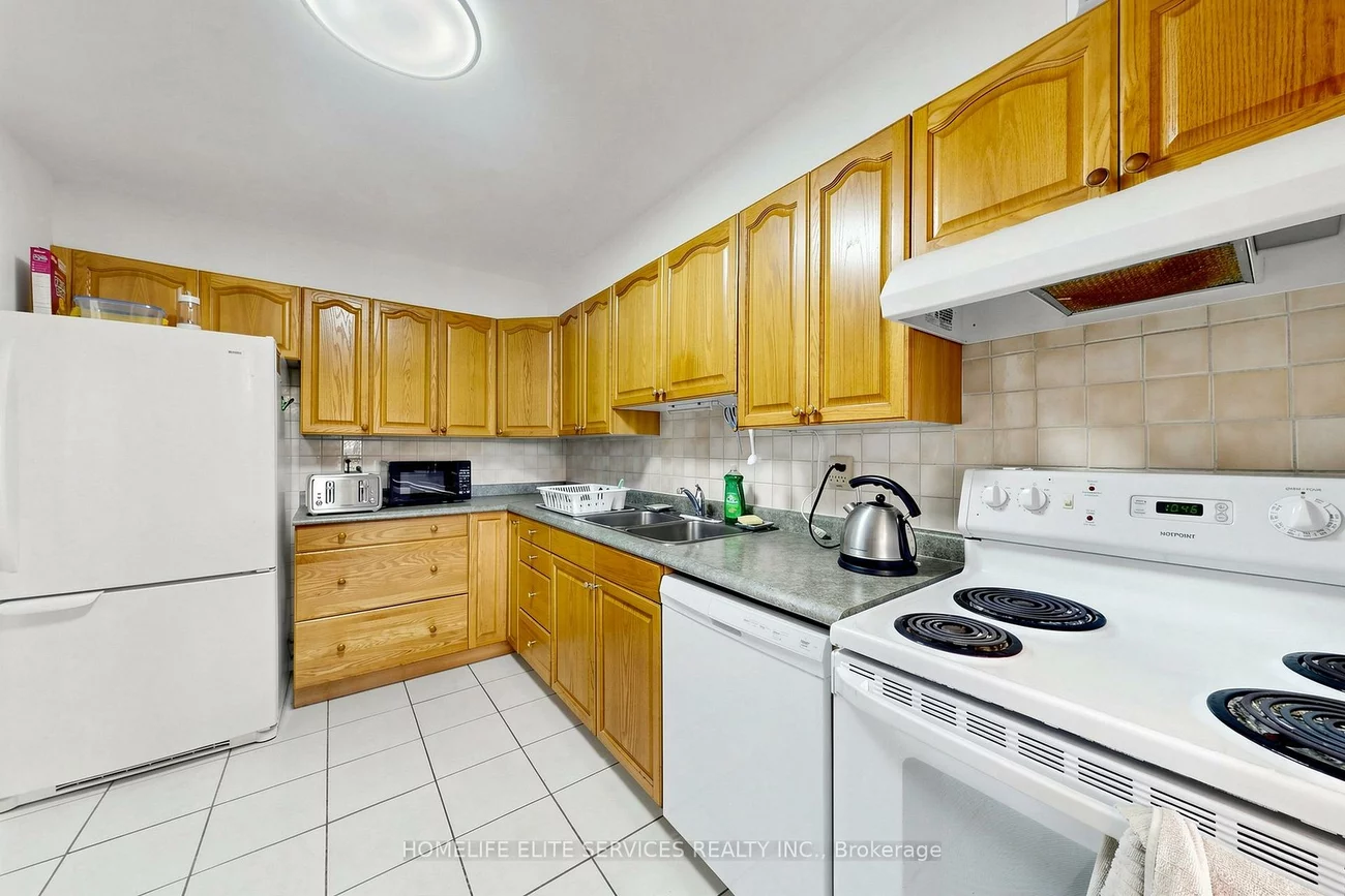 120, Dundalk, Dorset Park, Toronto