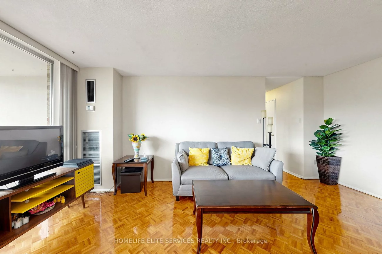 120, Dundalk, Dorset Park, Toronto