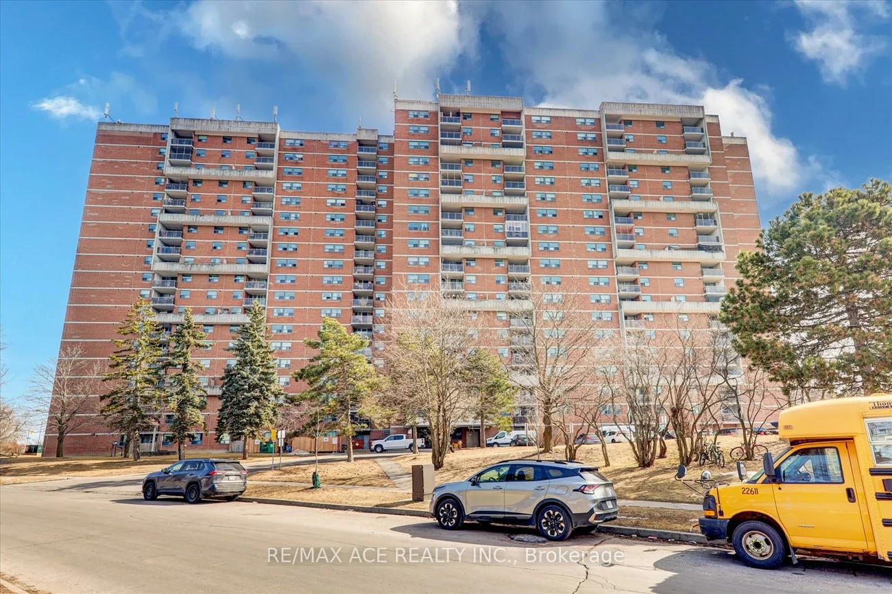 100, Wingarden, Malvern, Toronto
