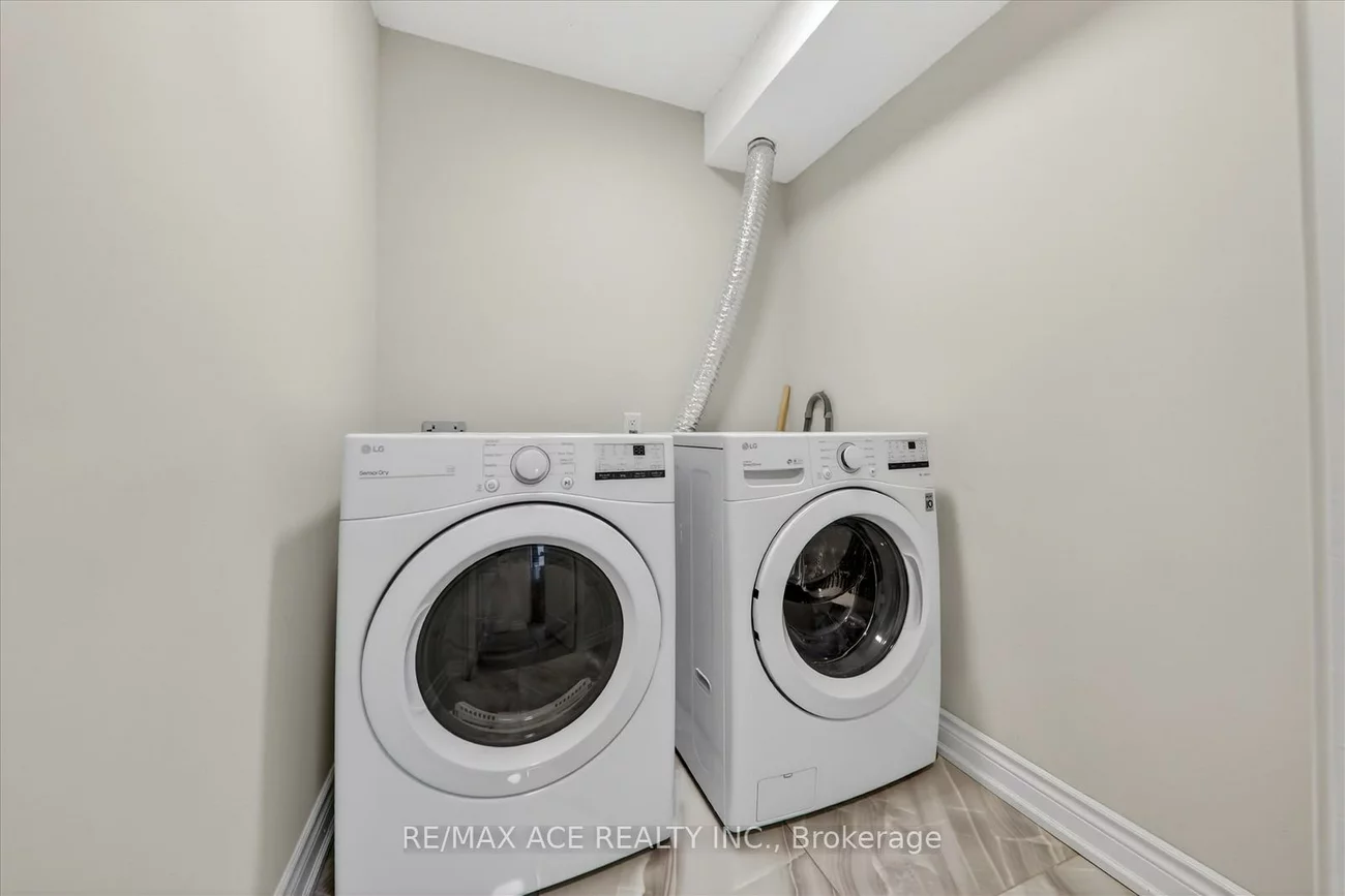 100, Wingarden, Malvern, Toronto