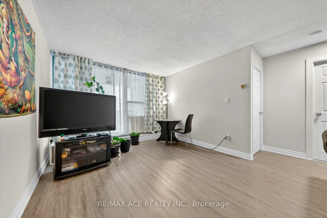 100, Wingarden, Malvern, Toronto