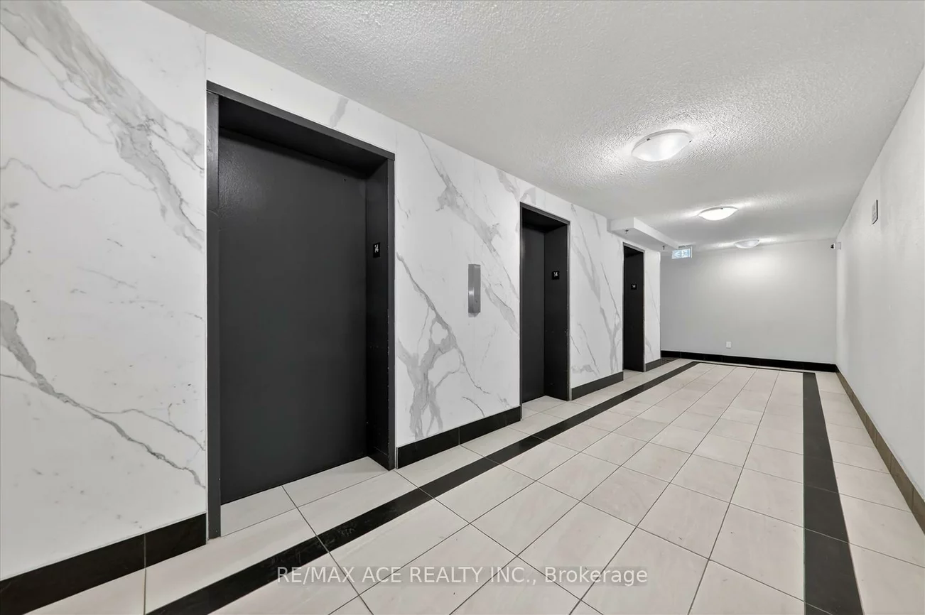100, Wingarden, Malvern, Toronto