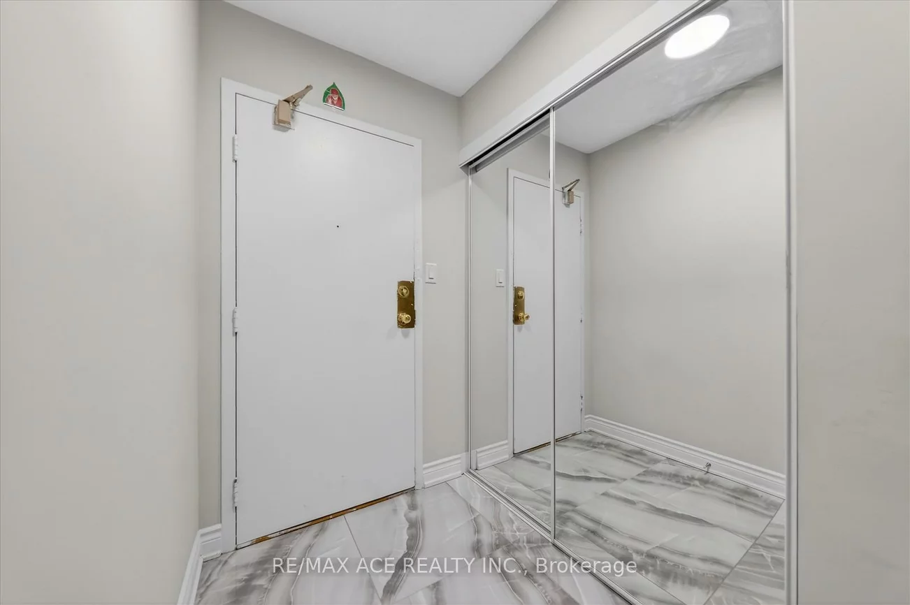 100, Wingarden, Malvern, Toronto