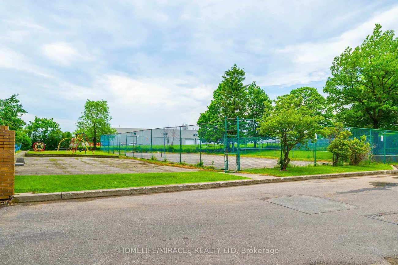 100, Dundalk, Dorset Park, Toronto